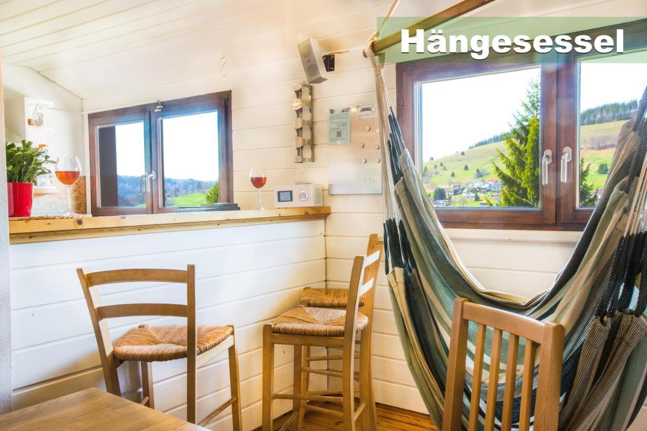 Wohlfuehl-Ferienwohnung 80 Qm, 8 Personen, Aussicht & Heimkino Todtnau Bagian luar foto